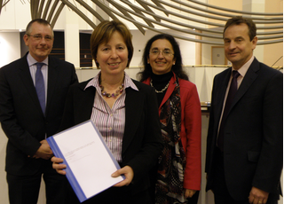 Diana with supporters and signatures